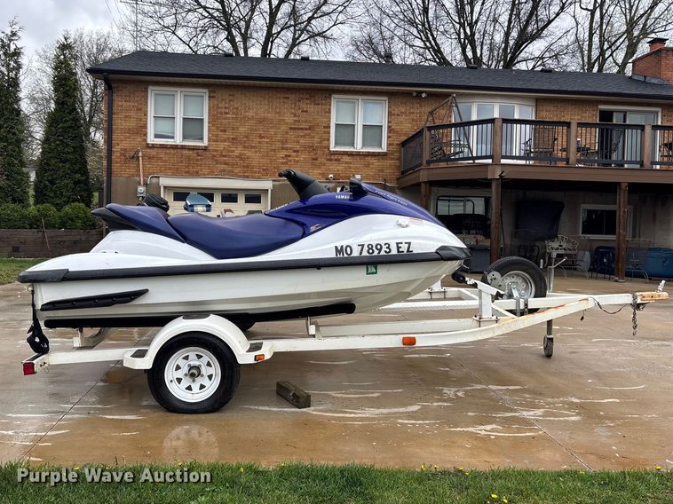 image for item FC4527 2003 Yamaha Jet ski 