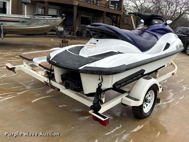image for item FC4527 2003 Yamaha Jet ski 