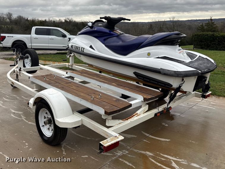 image for item FC4527 2003 Yamaha Jet ski 