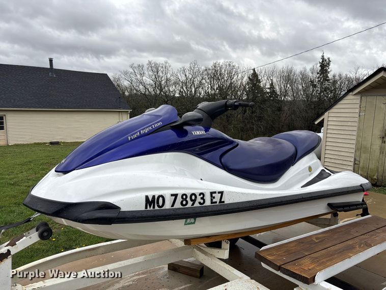 image for item FC4527 2003 Yamaha Jet ski 