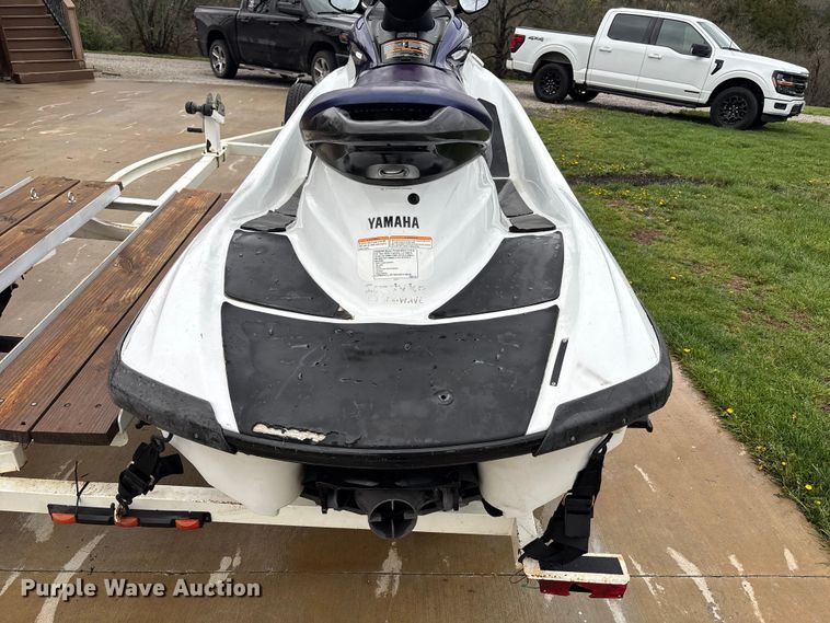 image for item FC4527 2003 Yamaha Jet ski 