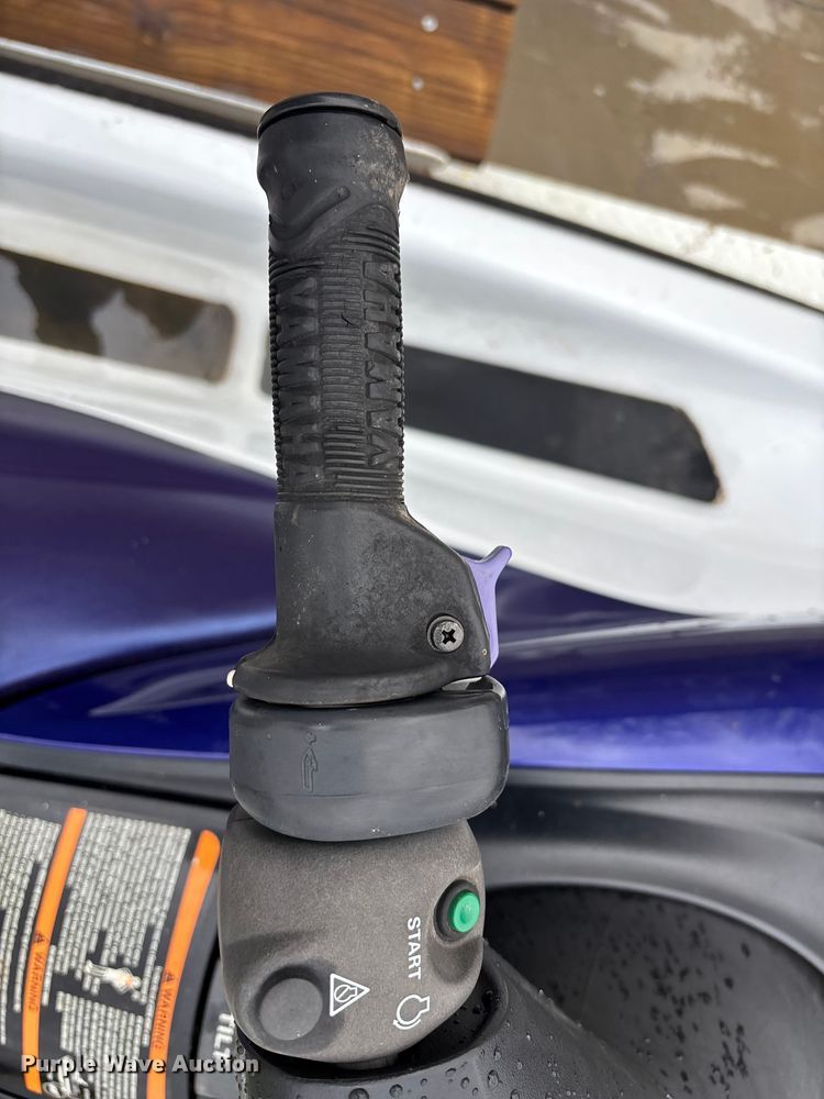image for item FC4527 2003 Yamaha Jet ski 