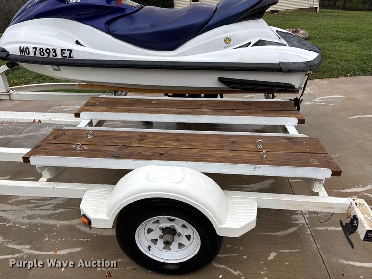 image for item FC4527 2003 Yamaha Jet ski 