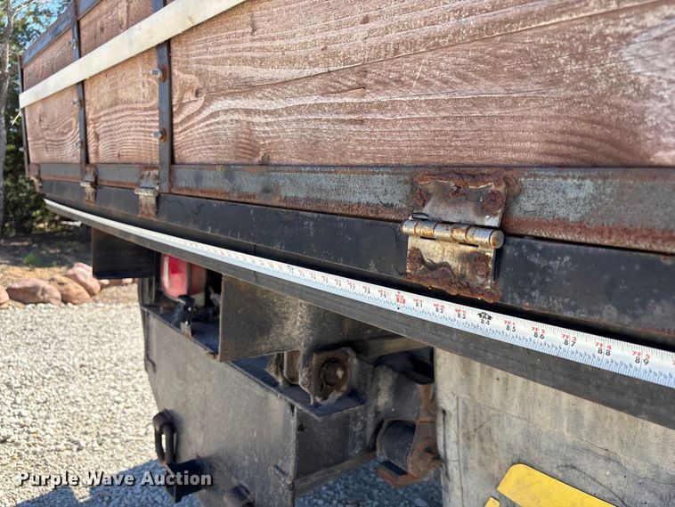 image for item FC4542 1993 GMC C6 dump flatbed truck