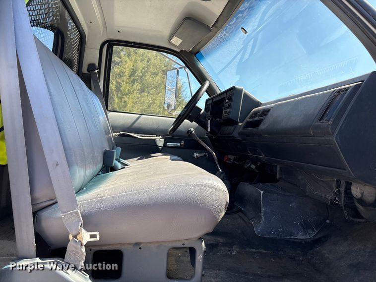 image for item FC4542 1993 GMC C6 dump flatbed truck