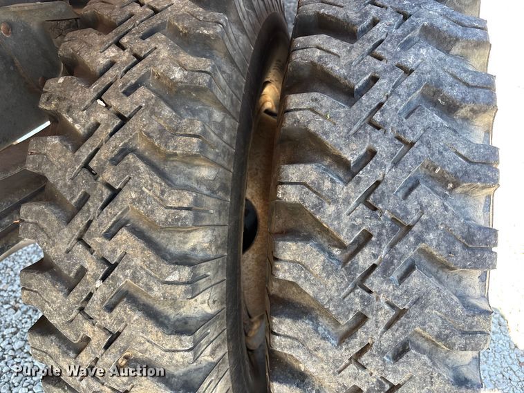 image for item FC4542 1993 GMC C6 dump flatbed truck