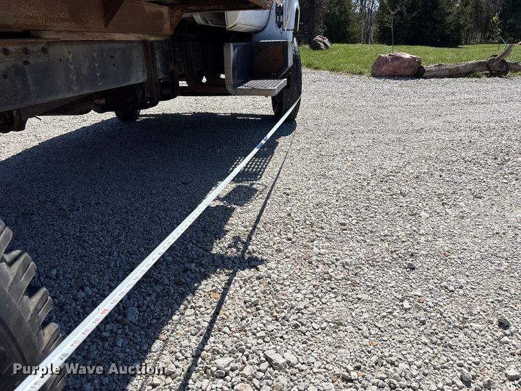 image for item FC4542 1993 GMC C6 dump flatbed truck