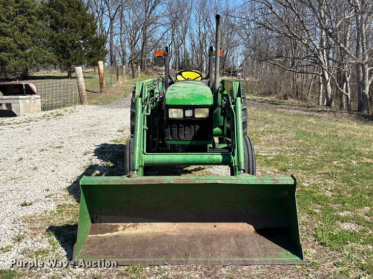 image for item FC4545 2000 John Deere 5105 tractor