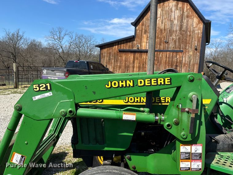 image for item FC4545 2000 John Deere 5105 tractor