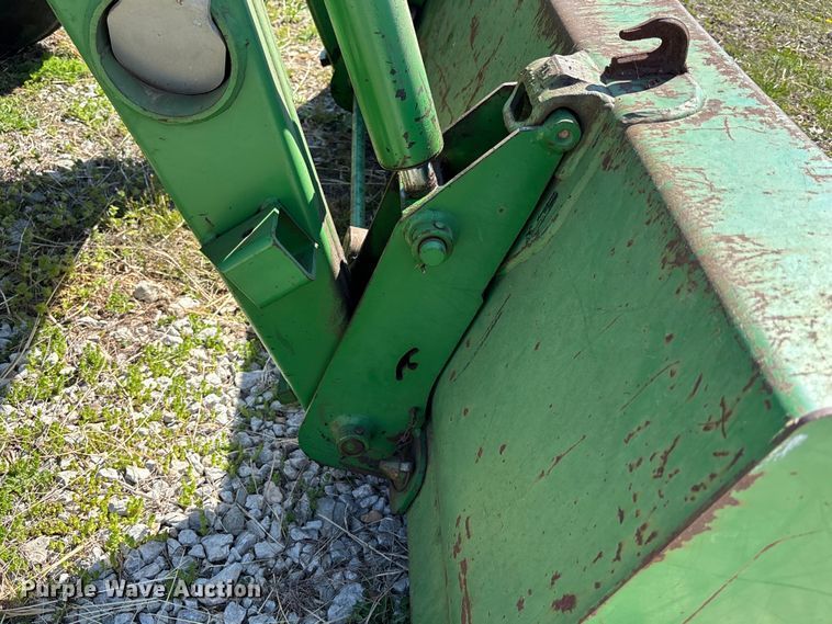 image for item FC4545 2000 John Deere 5105 tractor