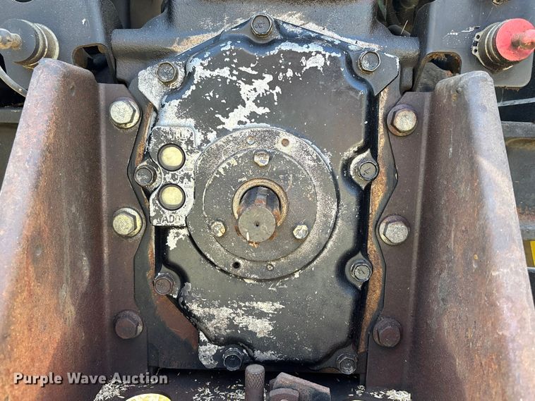 image for item FC4545 2000 John Deere 5105 tractor