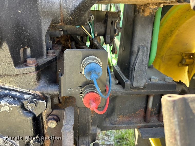 image for item FC4545 2000 John Deere 5105 tractor