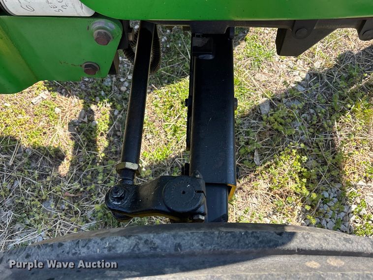 image for item FC4545 2000 John Deere 5105 tractor
