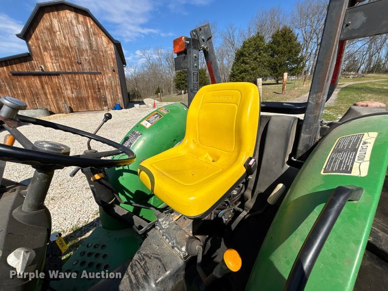 image for item FC4545 2000 John Deere 5105 tractor