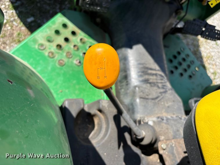 image for item FC4545 2000 John Deere 5105 tractor