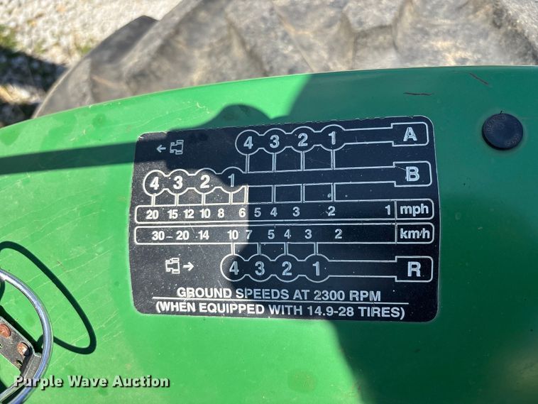 image for item FC4545 2000 John Deere 5105 tractor