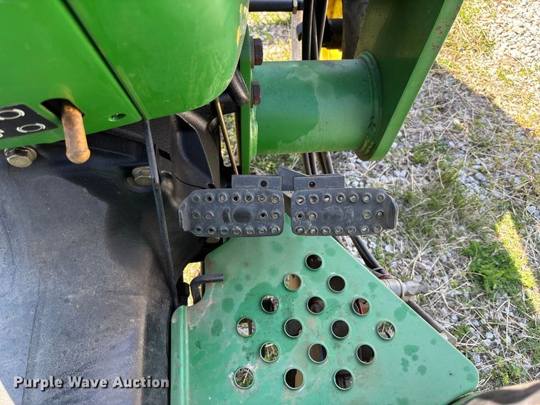 image for item FC4545 2000 John Deere 5105 tractor