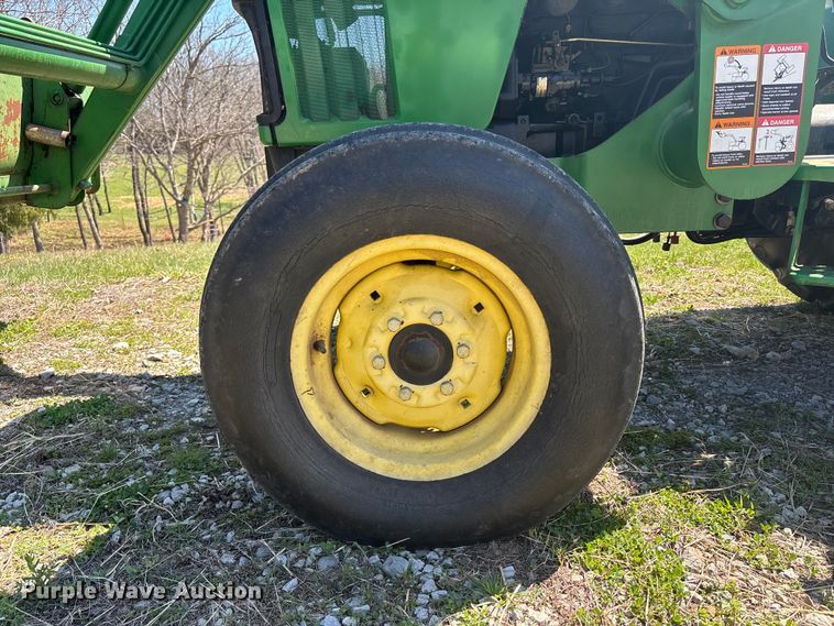 image for item FC4545 2000 John Deere 5105 tractor