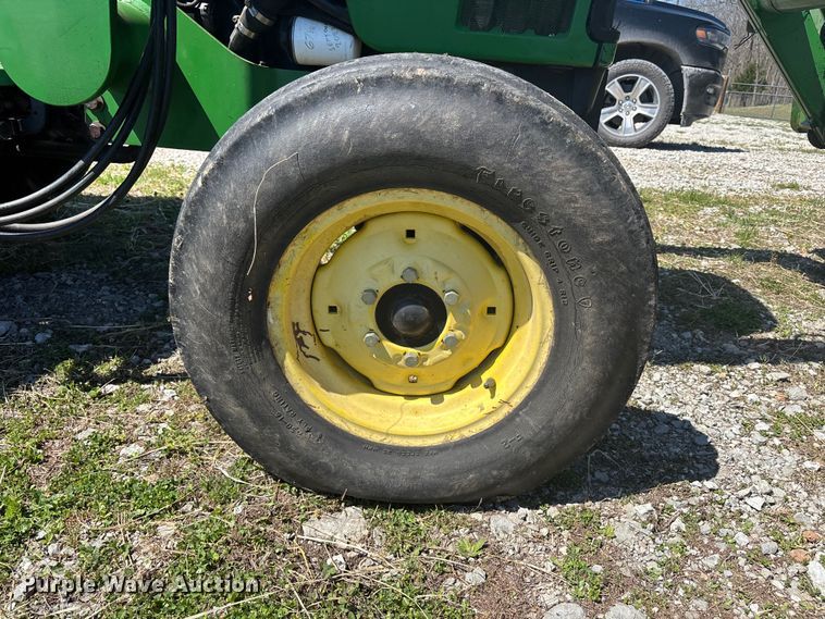 image for item FC4545 2000 John Deere 5105 tractor
