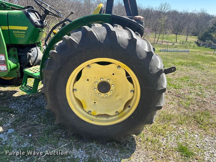 image for item FC4545 2000 John Deere 5105 tractor