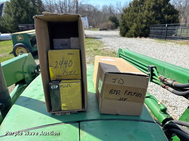 image for item FC4545 2000 John Deere 5105 tractor
