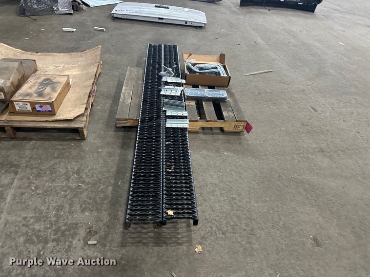 image for item FC4604 (5) Luverne pickup truck steps