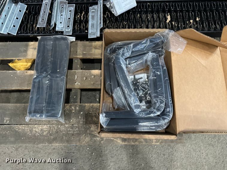 image for item FC4604 (5) Luverne pickup truck steps