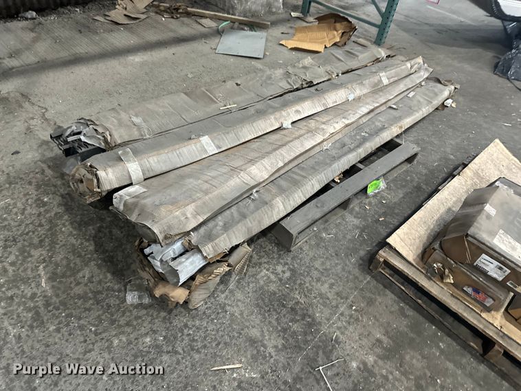 image for item FC4604 (5) Luverne pickup truck steps