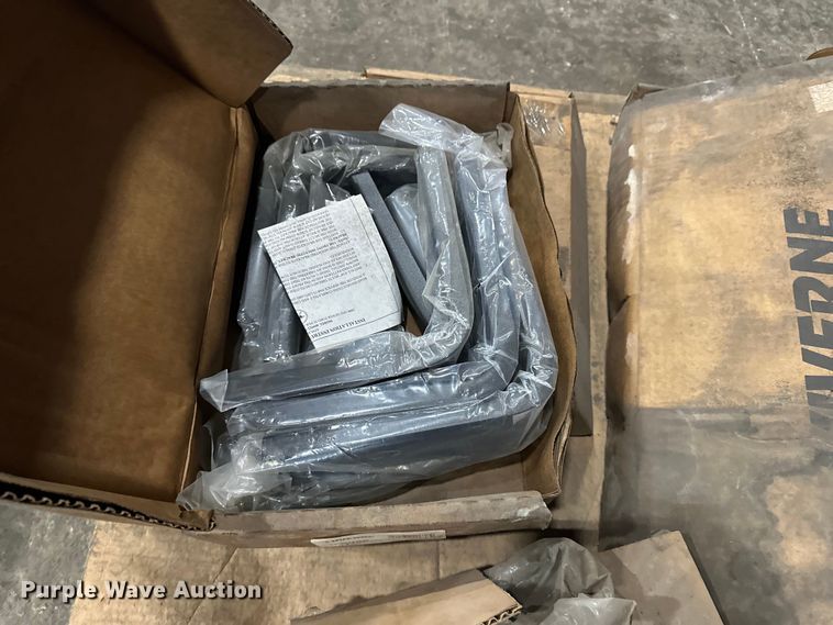 image for item FC4604 (5) Luverne pickup truck steps