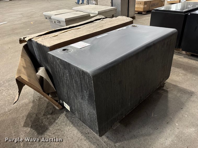 image for item FC4605 (2) DeeZee fuel tanks