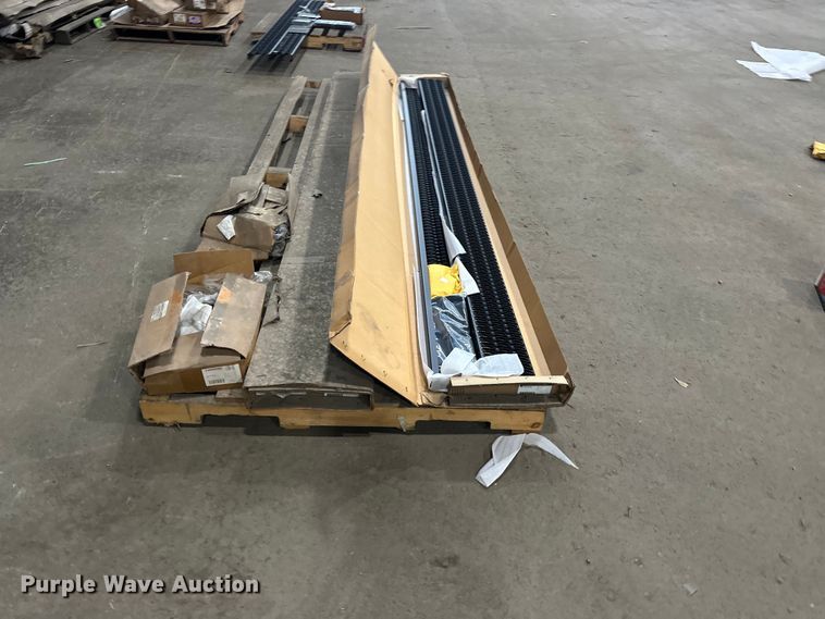 image for item FC4612 Luverne pickup truck steps