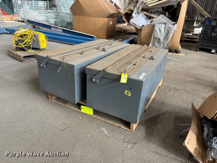image for item FC4613 (2) toolboxes
