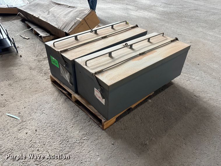 image for item FC4613 (2) toolboxes