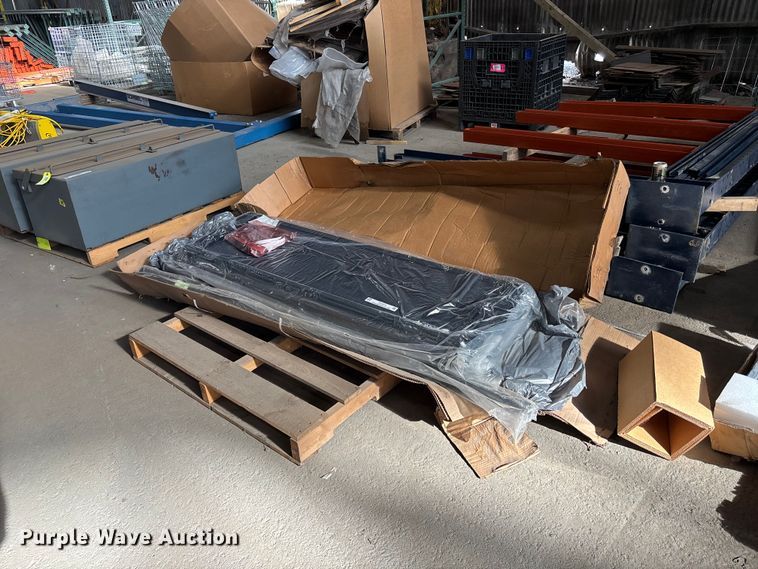 image for item FC4614 Bakflip tonneau cover