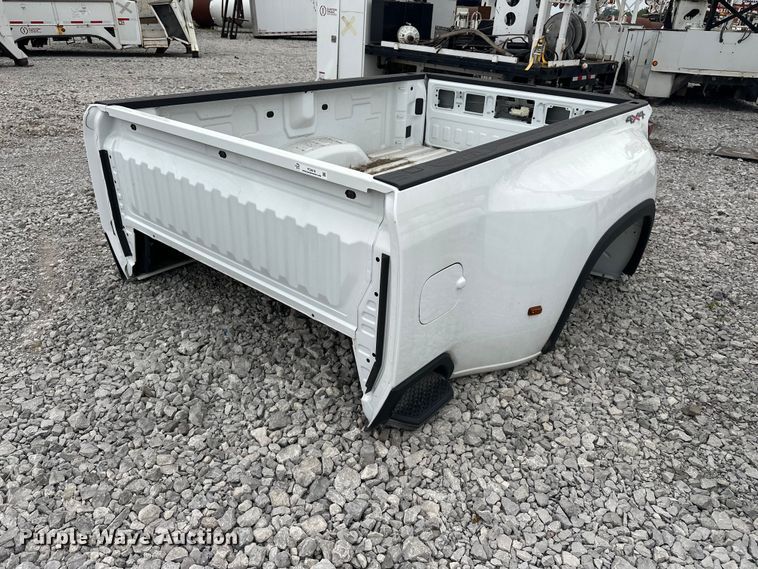 image for item FC4618 Chevrolet Silverado HD pickup truck bed
