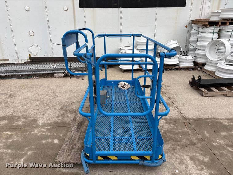 image for item FC4626 Aerial lift basket