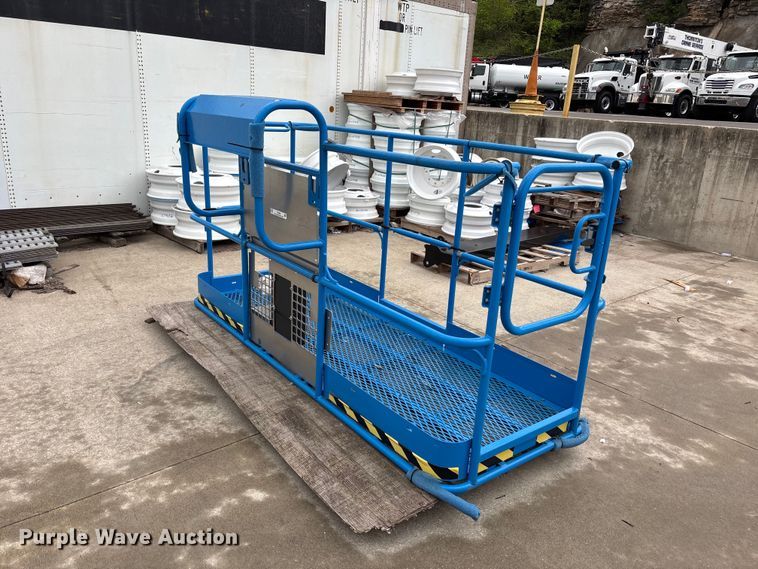 image for item FC4626 Aerial lift basket