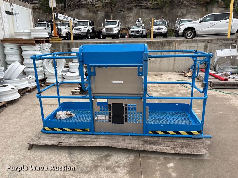 image for item FC4626 Aerial lift basket
