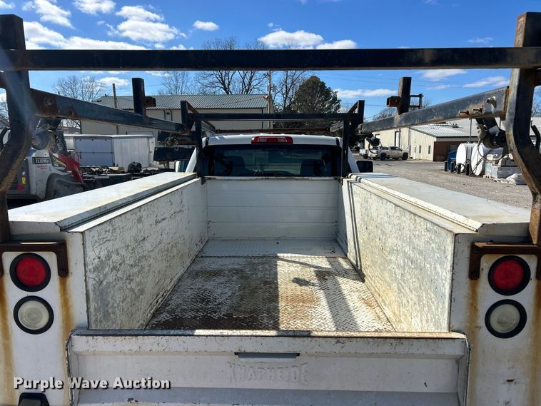 image for item FC5066 2015 GMC Sierra 3500HD Ext. Cab utility bed pickup truck