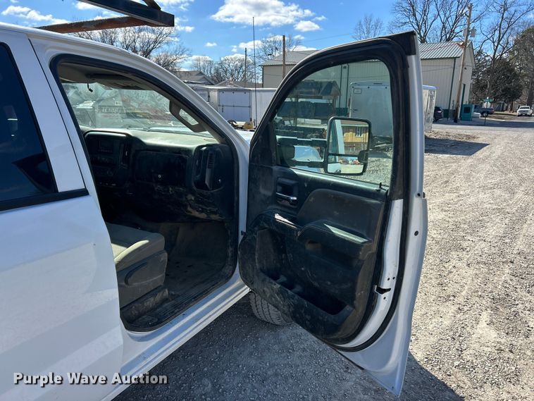 image for item FC5066 2015 GMC Sierra 3500HD Ext. Cab utility bed pickup truck