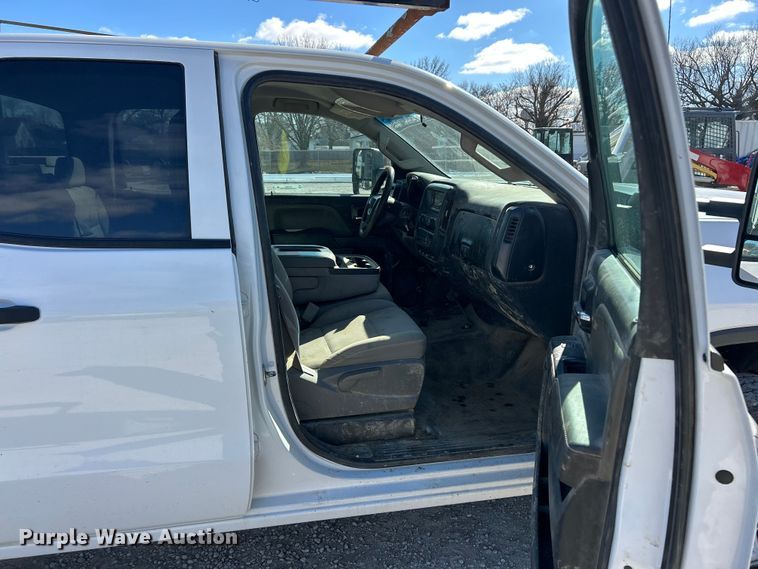 image for item FC5066 2015 GMC Sierra 3500HD Ext. Cab utility bed pickup truck