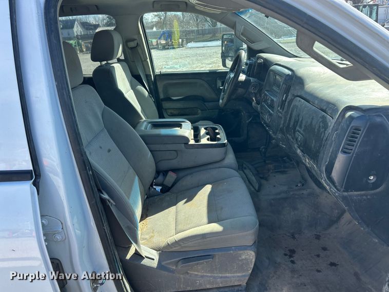 image for item FC5066 2015 GMC Sierra 3500HD Ext. Cab utility bed pickup truck