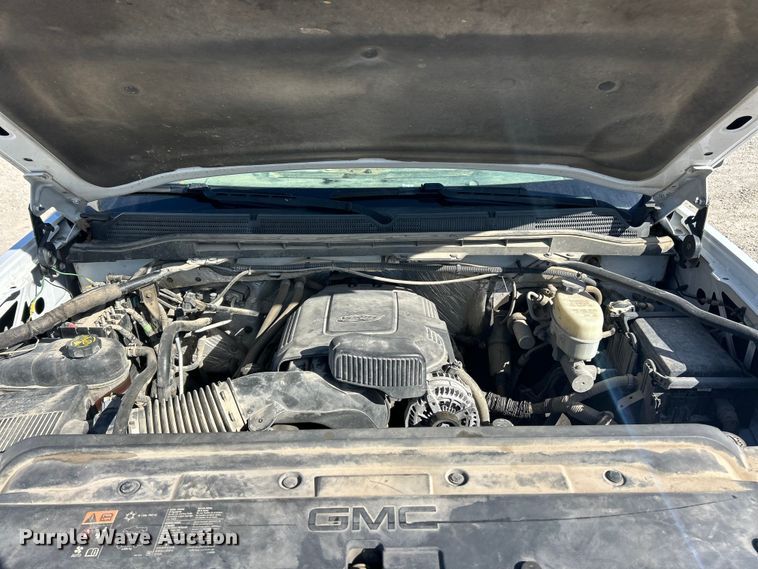 image for item FC5066 2015 GMC Sierra 3500HD Ext. Cab utility bed pickup truck