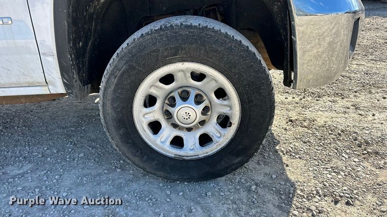 image for item FC5066 2015 GMC Sierra 3500HD Ext. Cab utility bed pickup truck