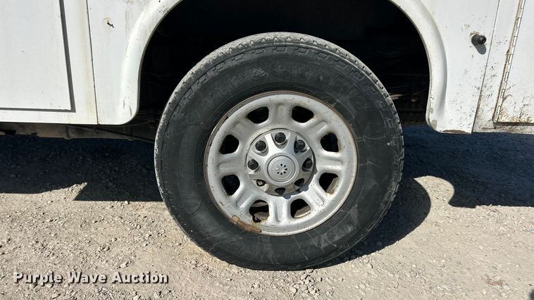 image for item FC5066 2015 GMC Sierra 3500HD Ext. Cab utility bed pickup truck