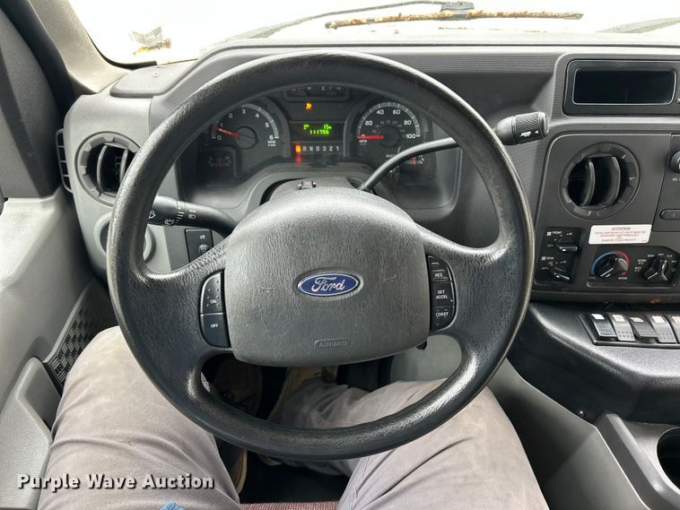 image for item FC5415 2010 Ford E450 Super Duty shuttle bus