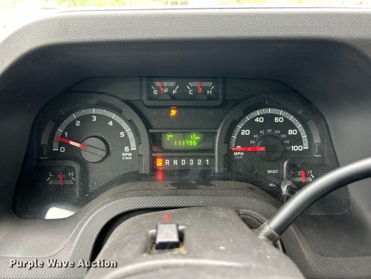 image for item FC5415 2010 Ford E450 Super Duty shuttle bus