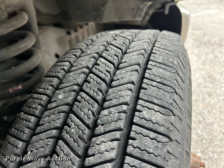 image for item FC5415 2010 Ford E450 Super Duty shuttle bus