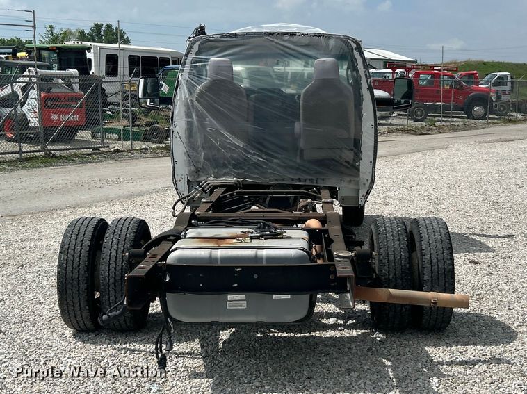 image for item FC5443 2017 Ford E450 Super Duty van cab and chassis