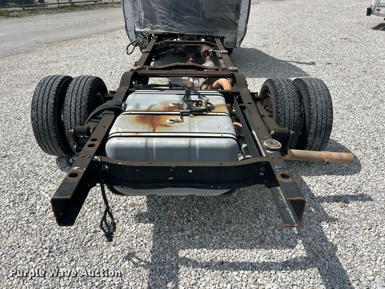 image for item FC5443 2017 Ford E450 Super Duty van cab and chassis